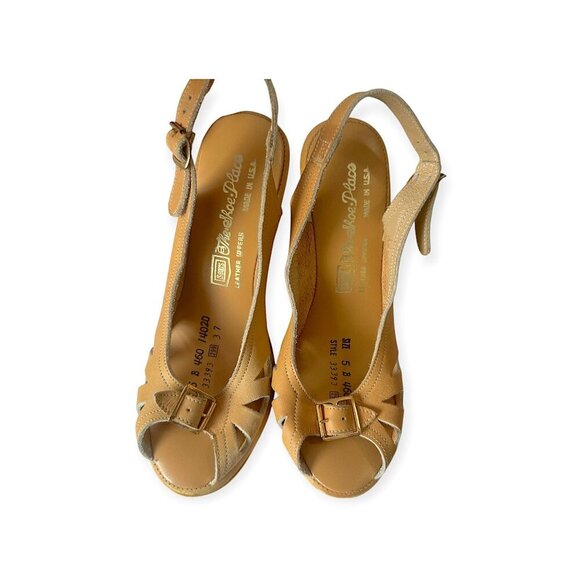 1970s Tan Leather Wedge Sandals by Sears The Shoe Place – Size 5B – Made‎ in USA - Picture 4 of 10
